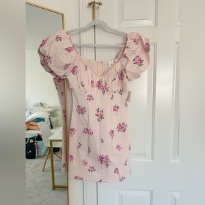 NWT Floral Puff Sleeve Dress